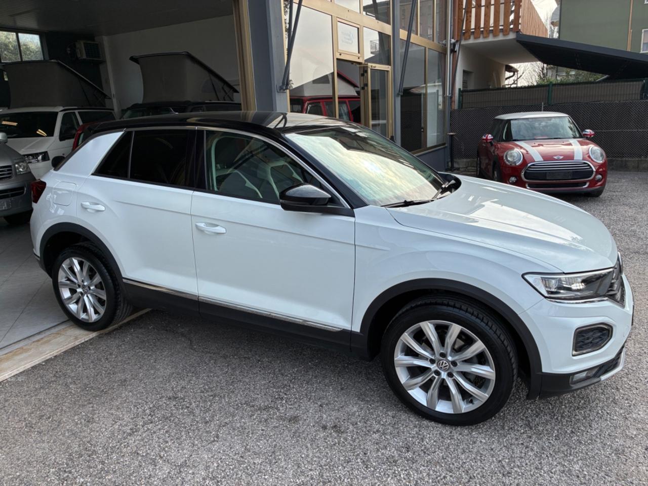 Volkswagen T-Roc 1.6 TDI Style - Fari LED
