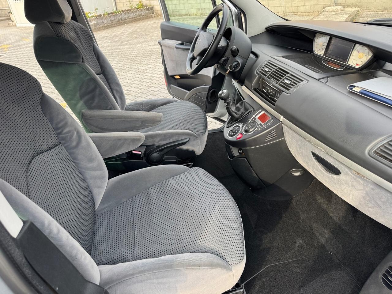 Peugeot 807 2.0 HDi 163CV SV 7 posti