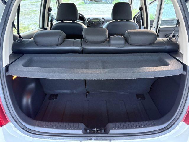 HYUNDAI i10 1.1 12V EURO 5 BENZ OK NEOP POCHISSIMI CHILOMETRI