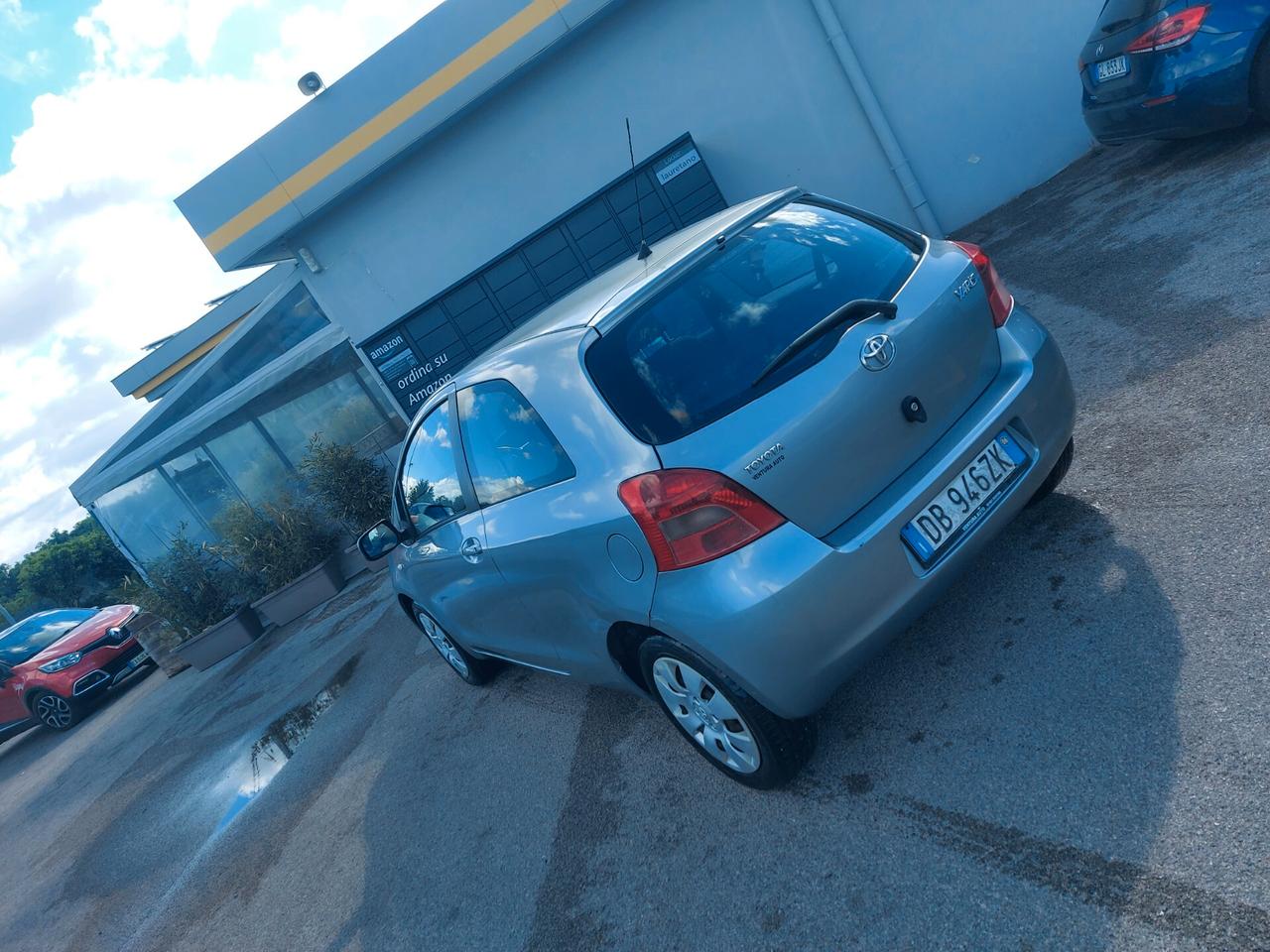 Toyota Yaris 1.0 3 porte Sol clima ecc.