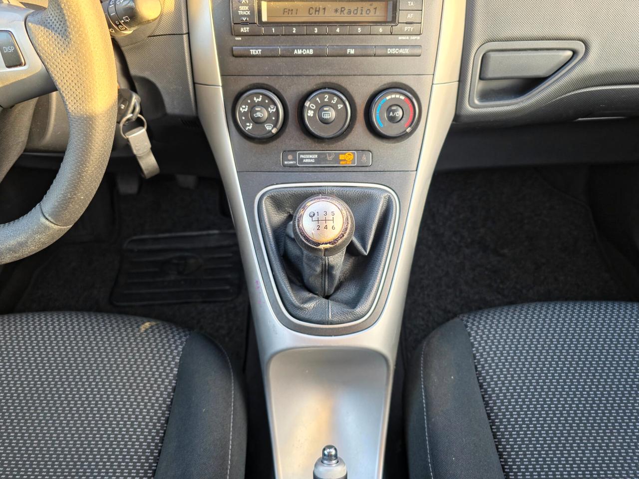 Toyota Auris 1.3 5 porte Sol CV-99 E5 Manuale NEO 2010