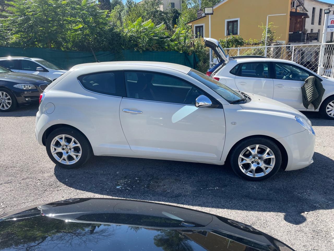 Alfa Romeo MiTo 1.3 JTDm-2 95 CV S&S Distinctive Sport Pack