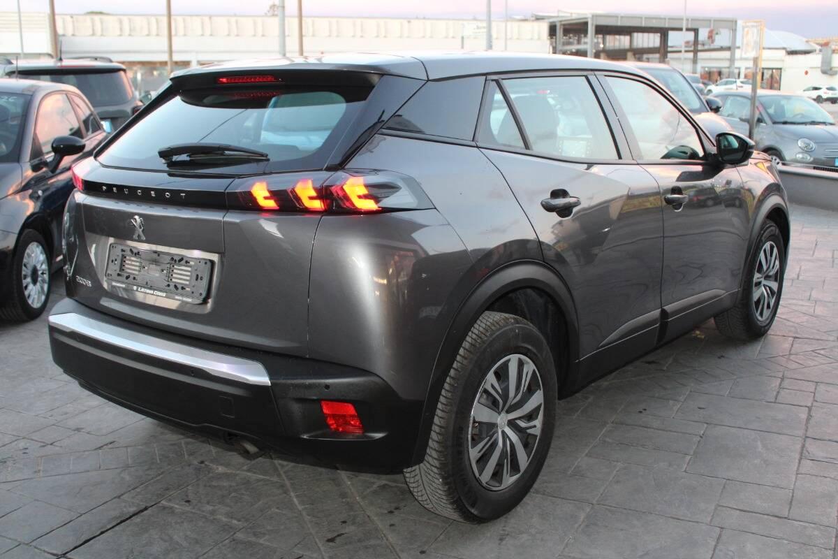 Peugeot 2008 1.2 puretech Active s&s 100cv Con NAVIGATORE