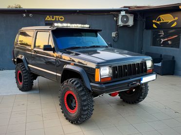 Jeep Cherokee 2.1 TD 3 porte Command-Trac (EU)