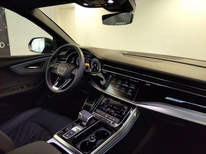 Audi Q8 SUV 55 TFSI e quattro tiptronic S line edition