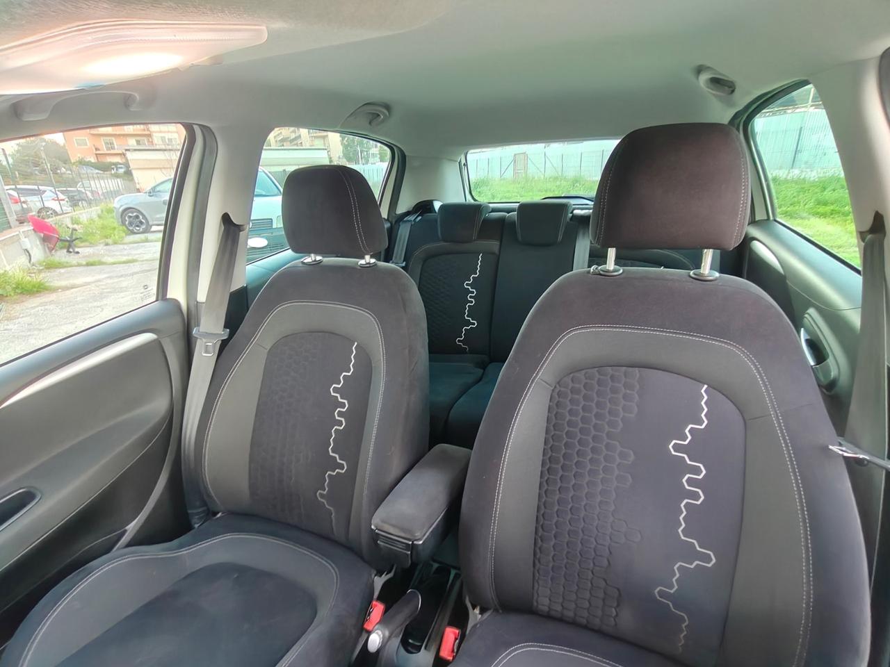 Fiat Punto 1.3 MJT II 85CV PASSAGGIO E 12 MESI GARANZIA