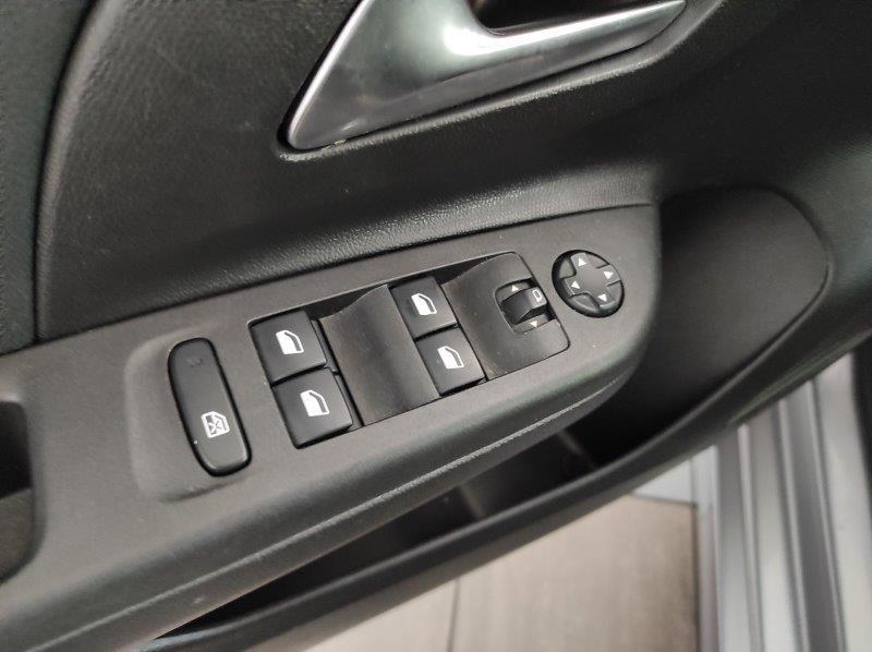 OPEL Corsa 6ª serie - Corsa 1.2 Elegance