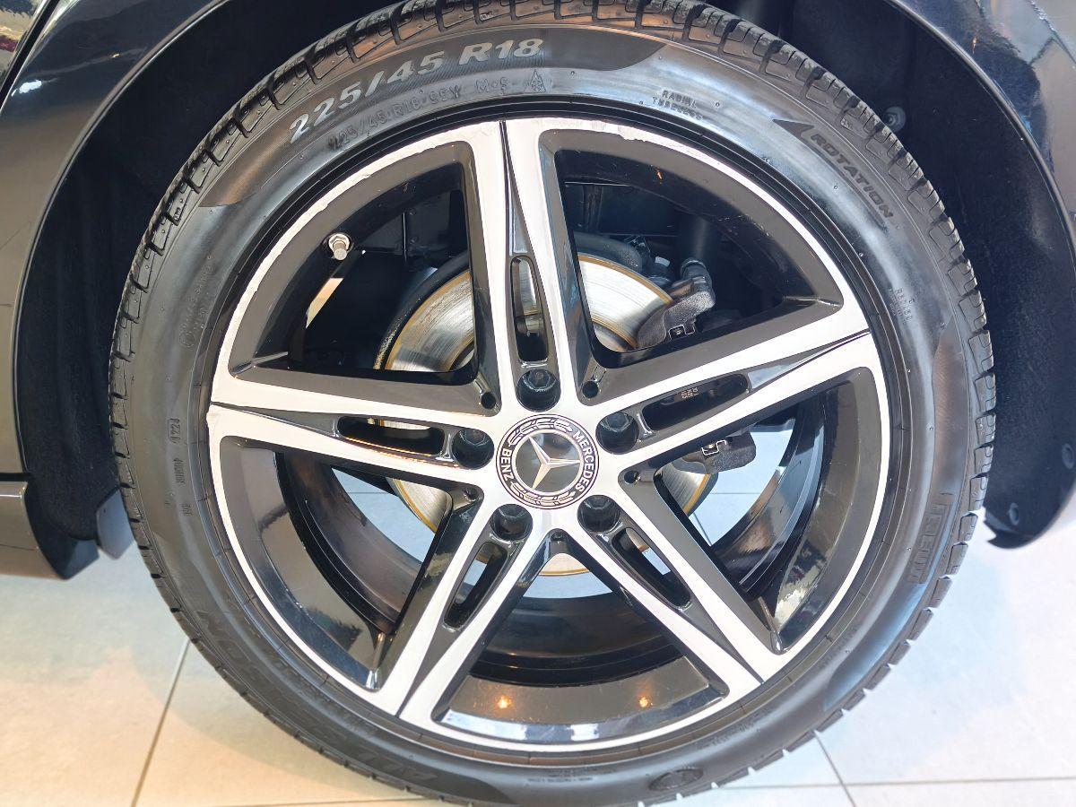 MERCEDES Classe A 180 d Auto Premium Pelle Led solo 96.000km