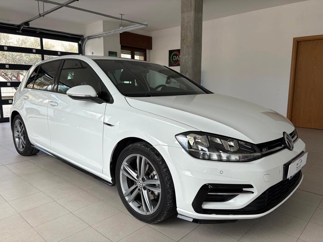 Volkswagen Golf 1.5 TSI 5p. R-LINE