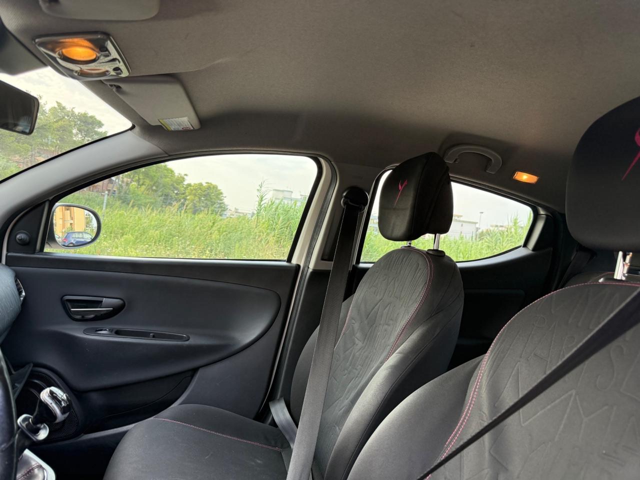 Lancia Ypsilon 1.2 69 CV 5 porte PERMUTE