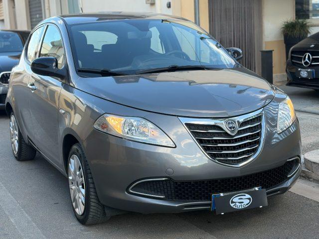 LANCIA Ypsilon 1.2 69 CV 5 porte Silver