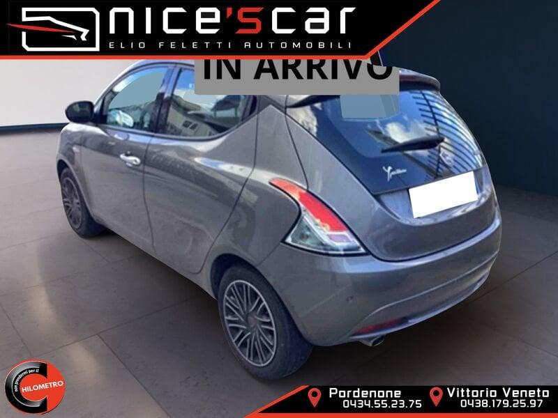 Lancia Ypsilon Ypsilon 1.0 FireFly 5 porte S&S Hybrid Ecochic Gold
