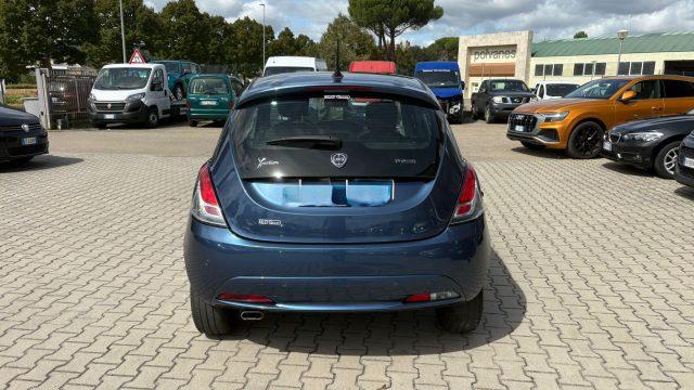 LANCIA Ypsilon 1.0 FF 5 porte S&S Hybrid Gold ** X NEOPATENTATI**