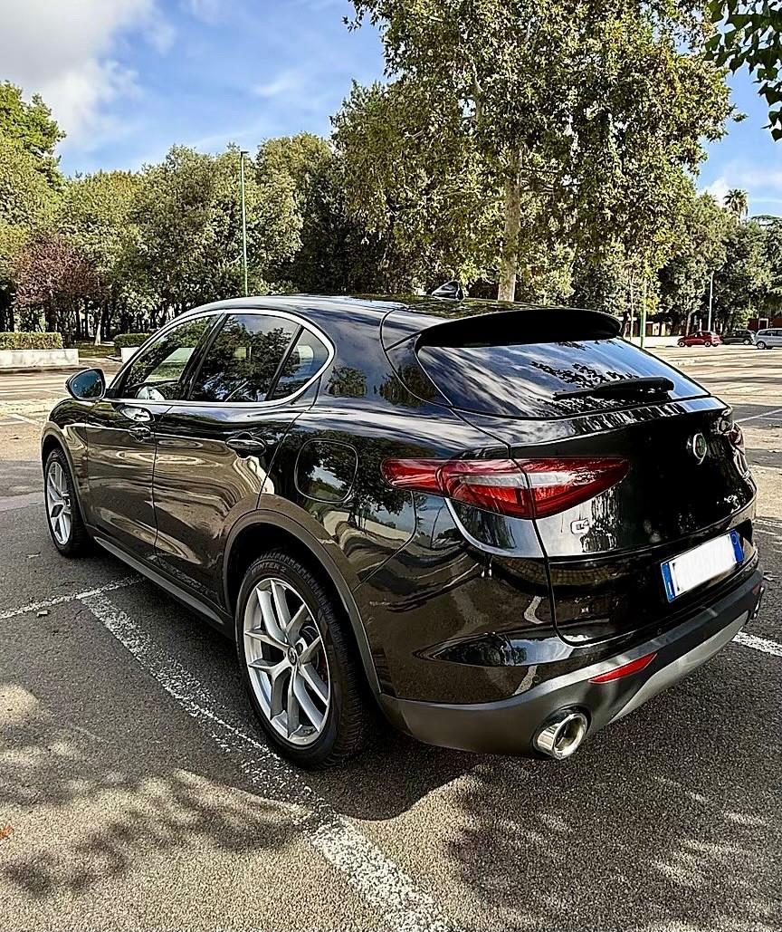 Alfa Romeo Stelvio 2.2 Turbodiesel 210 CV AT8 Q4 Super