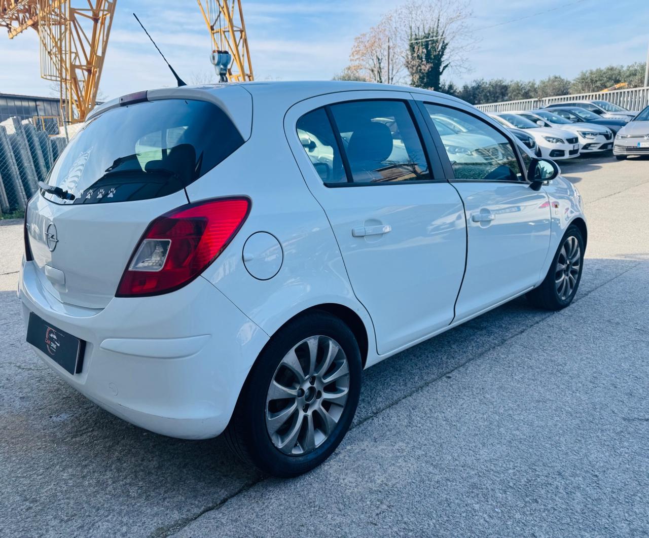 Opel Corsa 1.2 5 porte ok neopatentati
