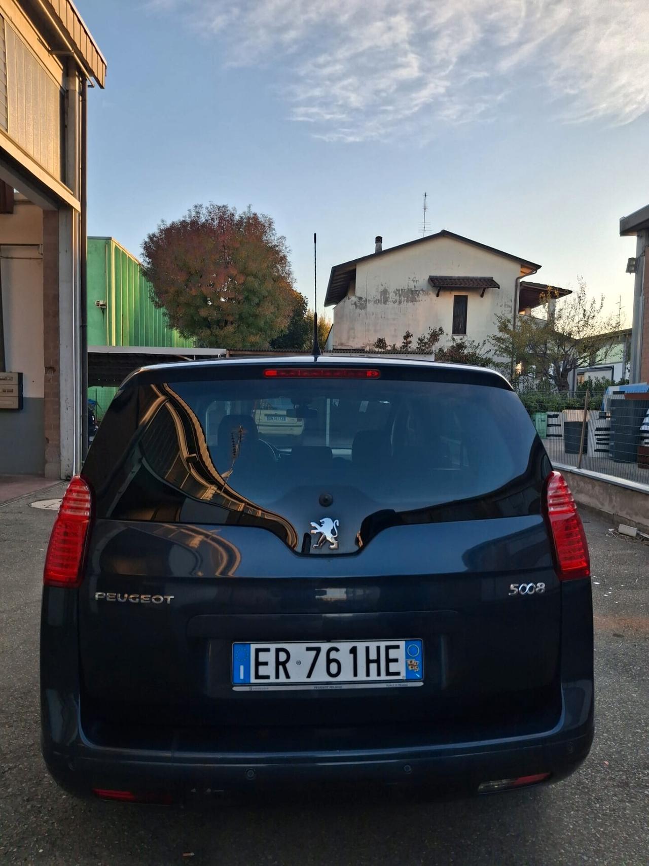 Peugeot 5008 1.6 HDi 115CV Business 7 POSTI