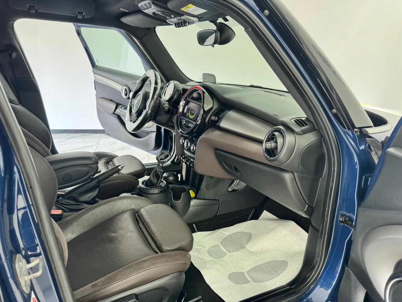 Mini 1.5 Cooper D 5 porte-LED -NAVI-GARANTITA-2014