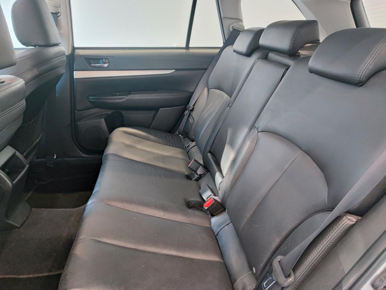 Subaru OUTBACK 2.0D Lineartronic Exclusive