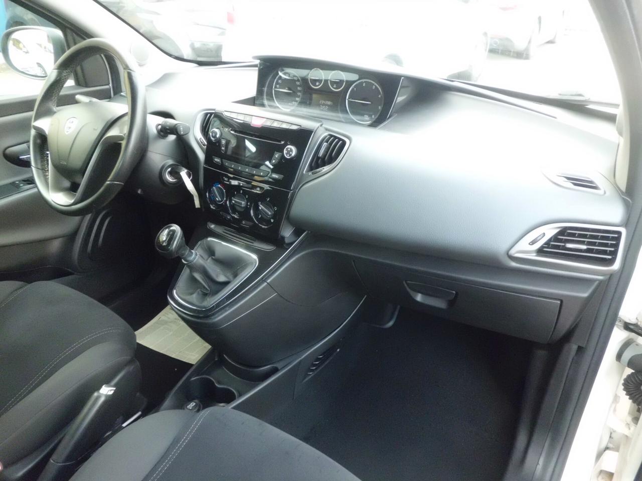 Lancia Ypsilon 1.3 MJT 16V 95 CV 5 porte S&S Platinum DISPONIBILITA' 2 PEZZI COLORE NERO
