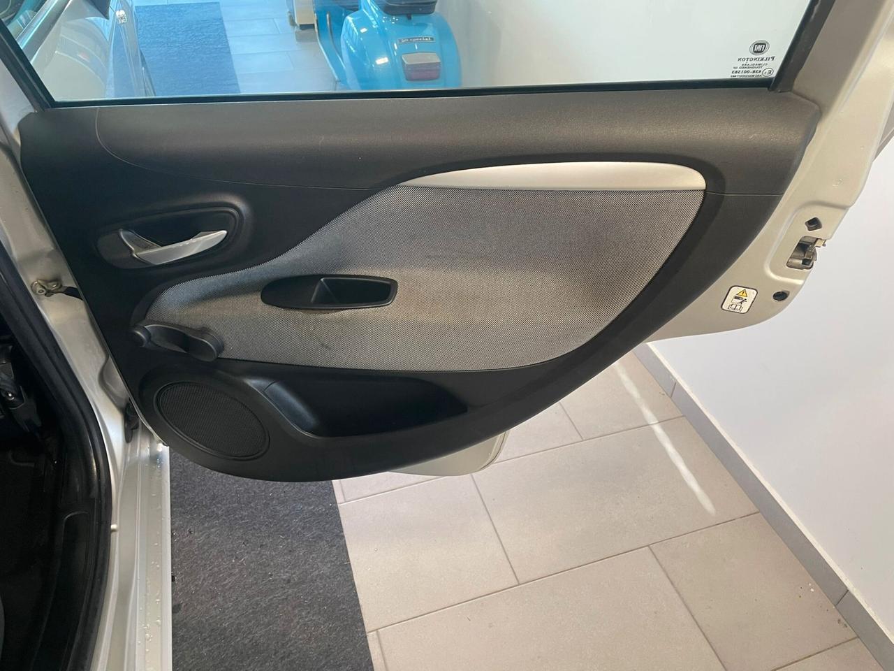 Fiat Punto Evo 1.3 Mjt 75 CV 5 porte Dynamic NEOPATENTATI