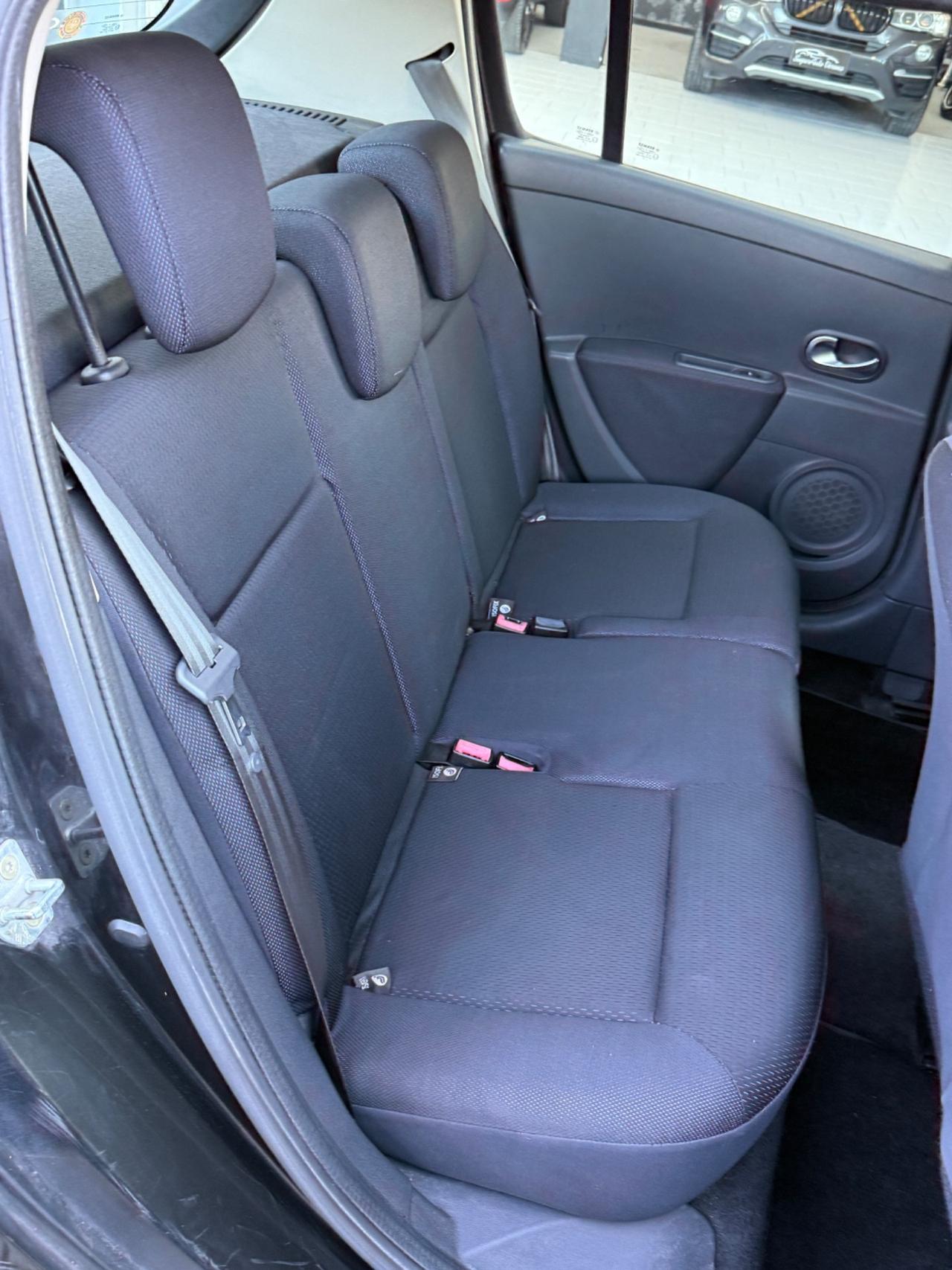 Renault Clio 1.2 16V 5 porte Luxe