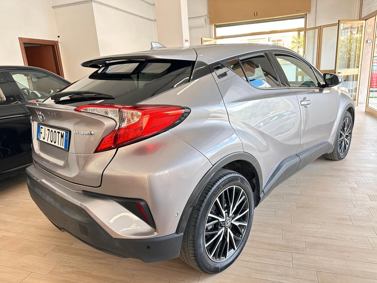 Toyota C-HR 1.8 Hybrid E-CVT Lounge