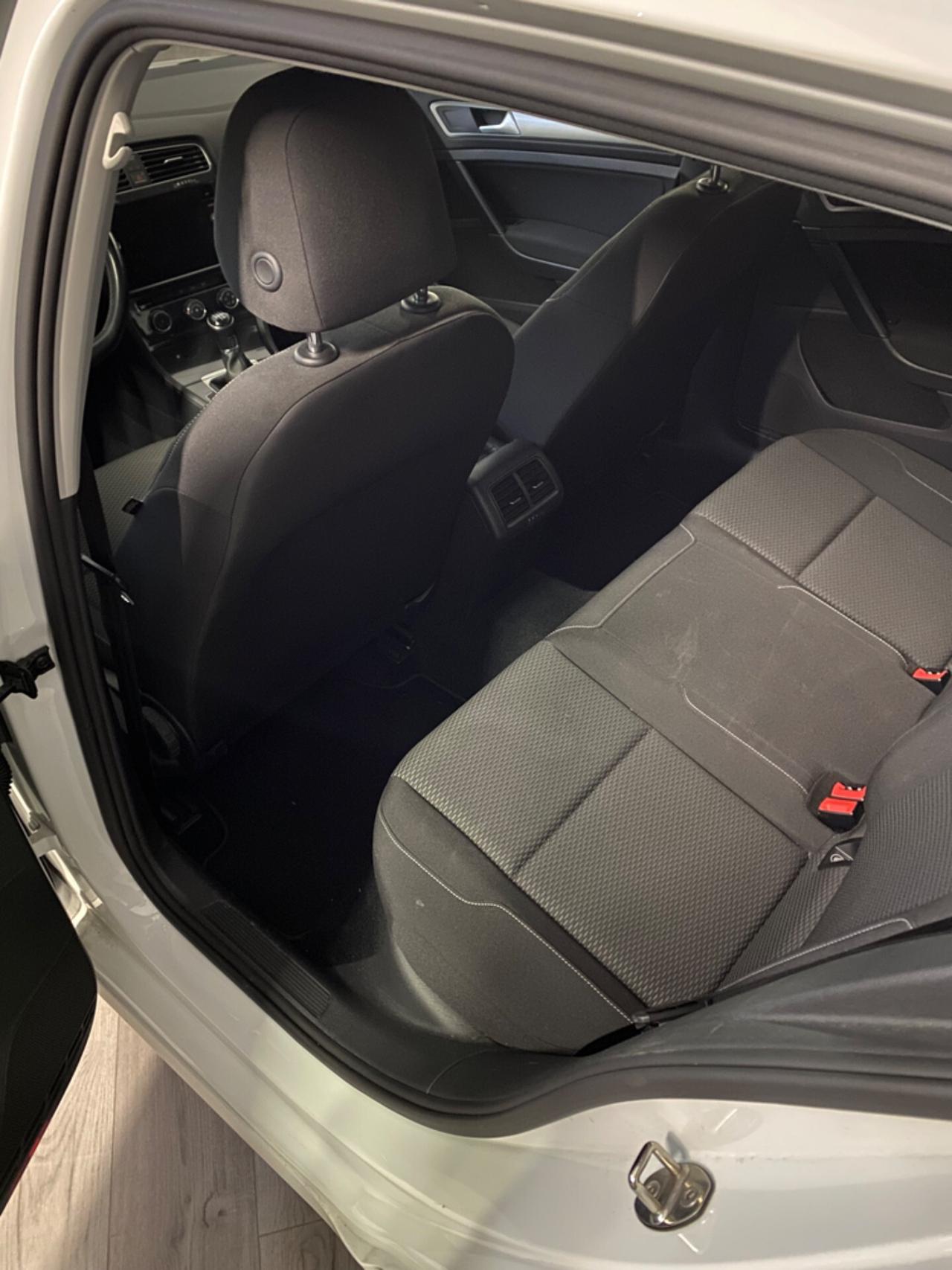 Volkswagen Golf 1.0 TSI 85 CV 5p. Trendline BlueMotion Technology