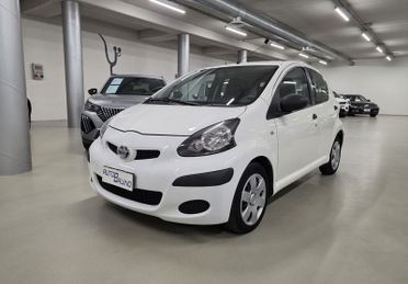 Toyota Aygo Aygo 1.0 12V VVT-i 5 porte Now Connect
