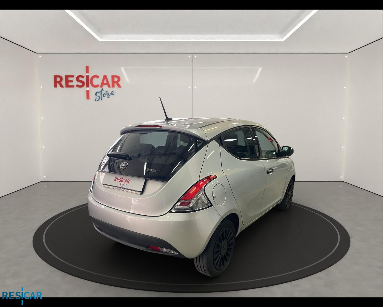 LANCIA Ypsilon 1.0 firefly hybrid Gold s&s 70cv IDONEA NEOPATENTATO