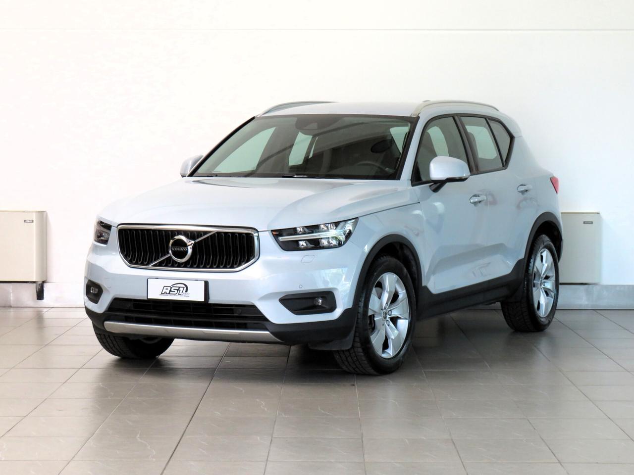 Volvo XC40 B4 AWD Geartronic Momentum