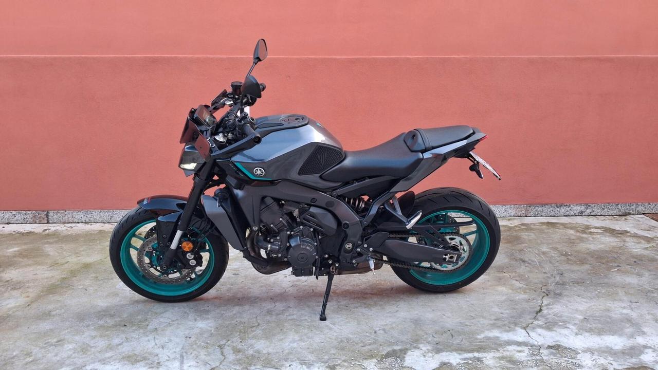 Yamaha MT-09 y-amt
