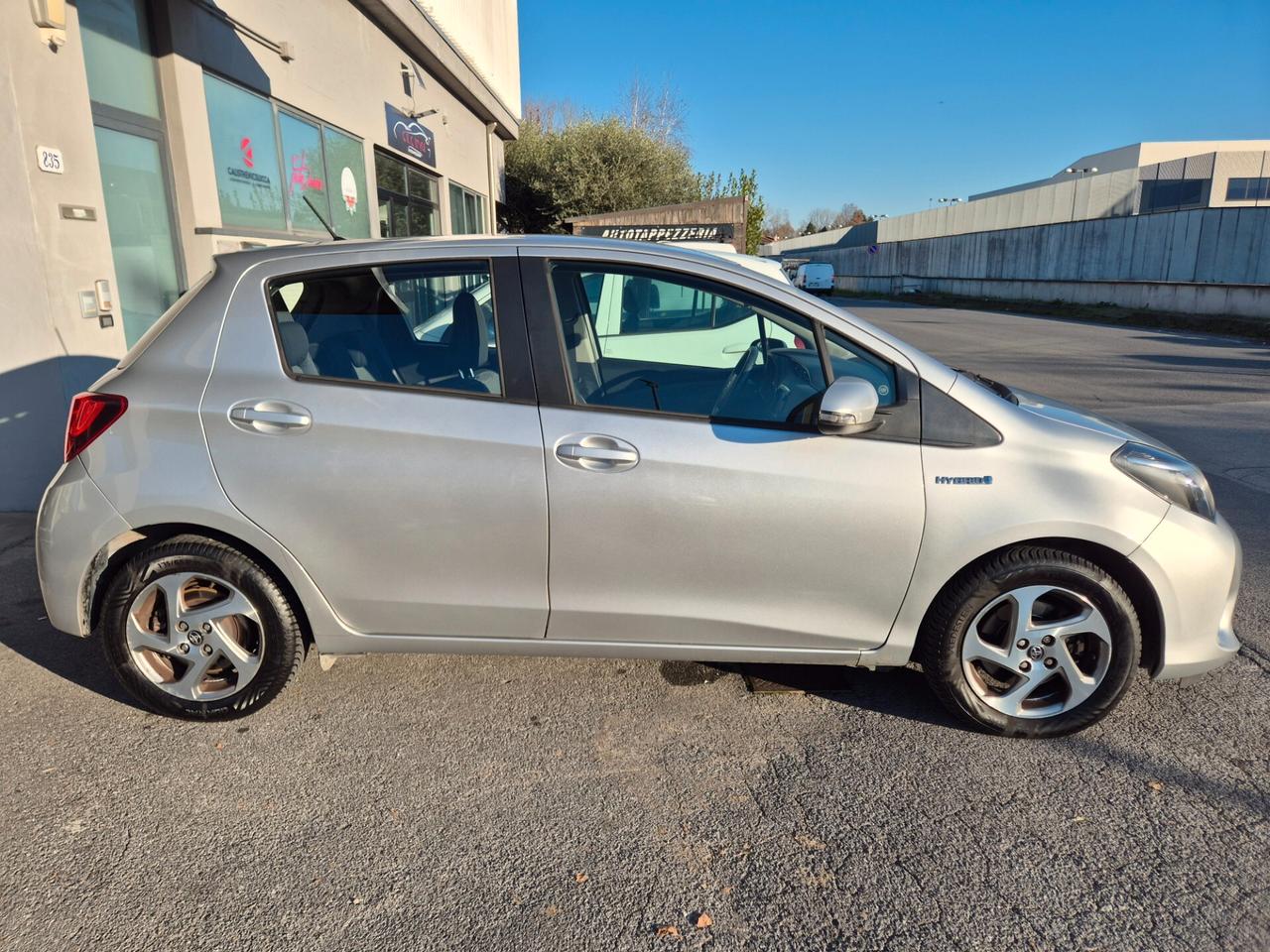 Toyota Yaris 1.5 Hybrid 5 porte Business