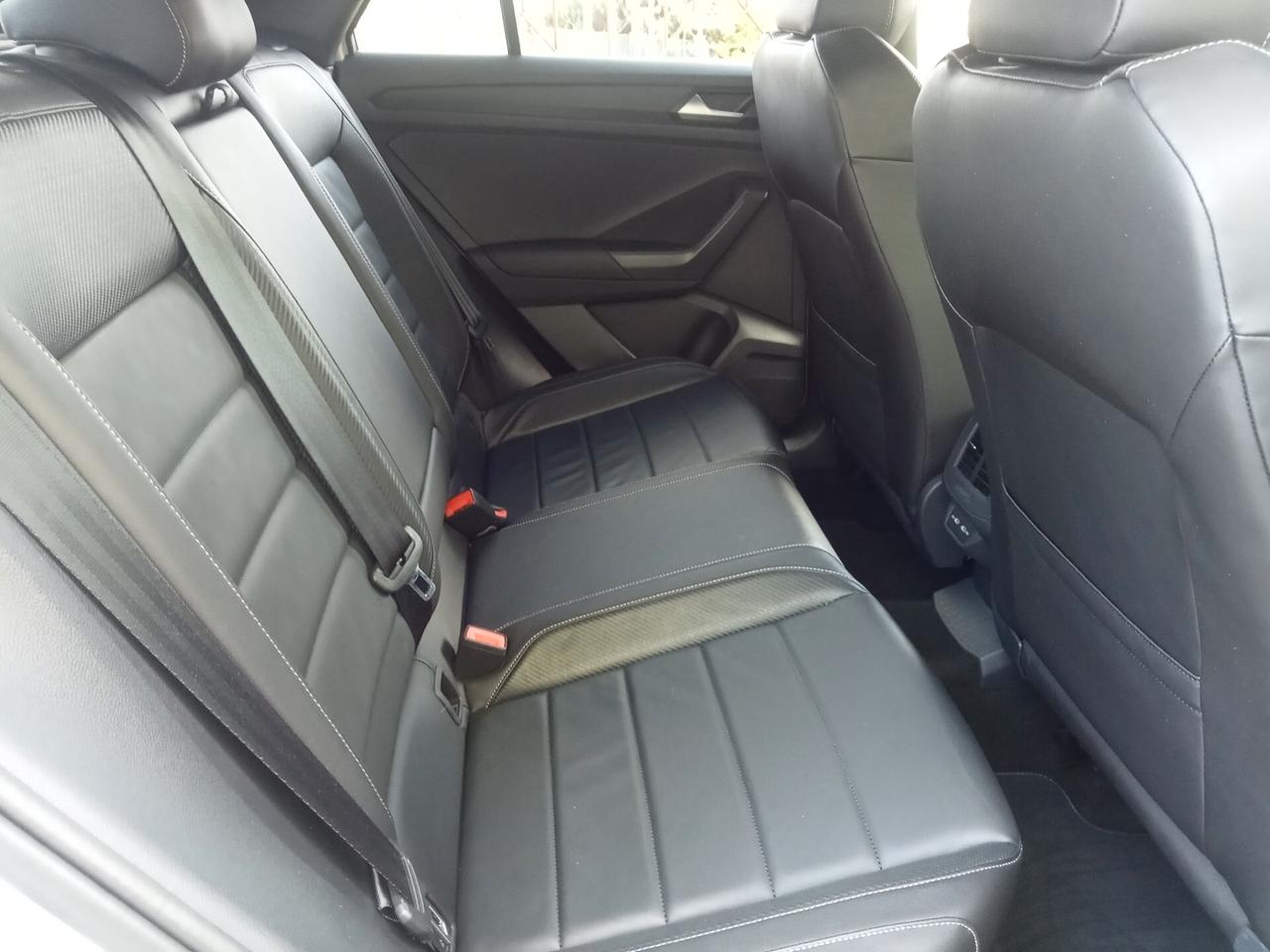 Volkswagen T-Roc 2.0 TDI SCR R-Line 2022