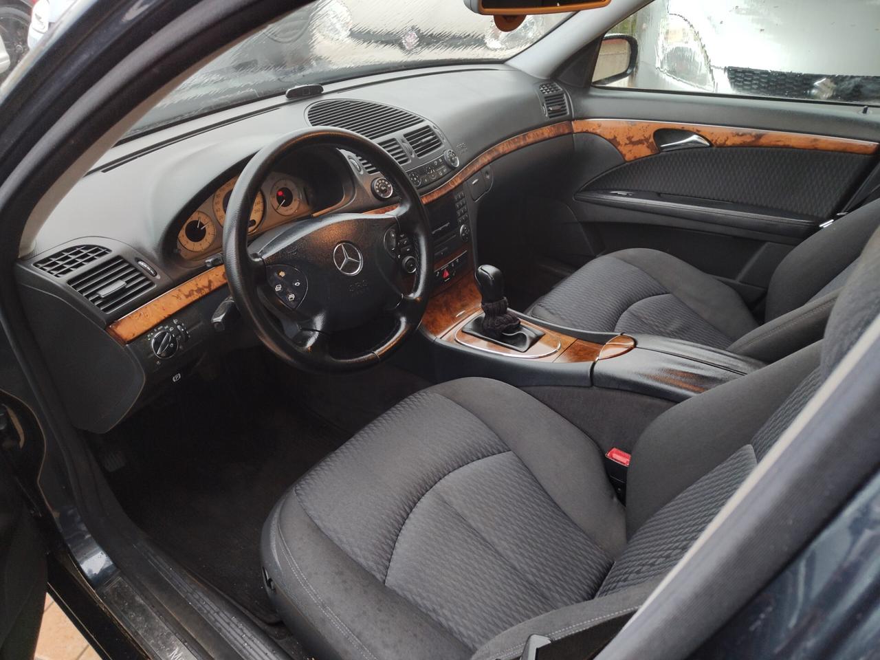 Mercedes-benz E 220 CDI cat Elegance