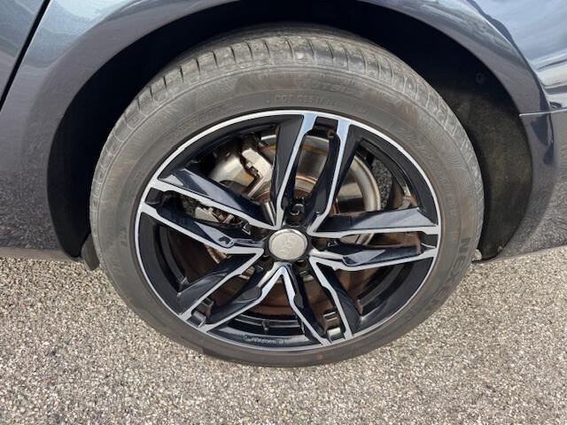 Audi A4 Avant 2.0 TDI 143CV F.AP. mult. Ambiente