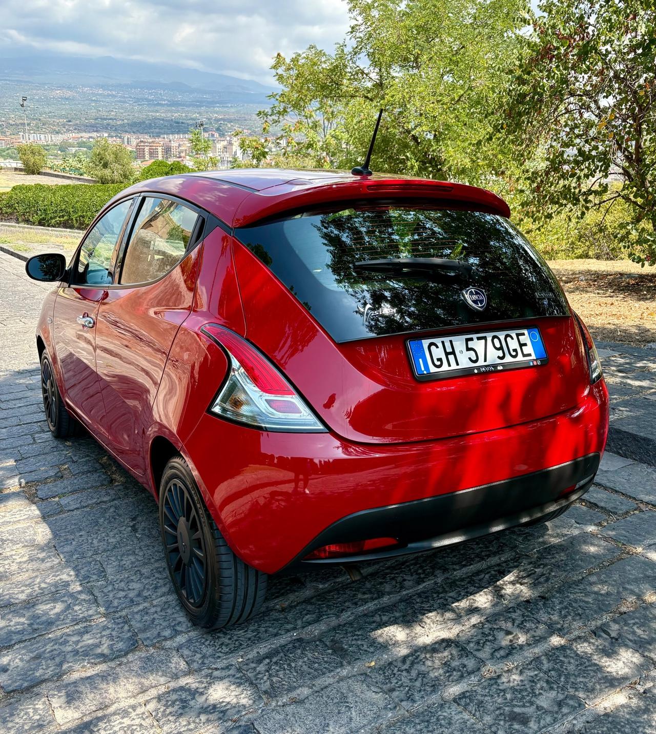 Lancia Ypsilon 1.0 FireFly 5 porte S&S Hybrid Gold