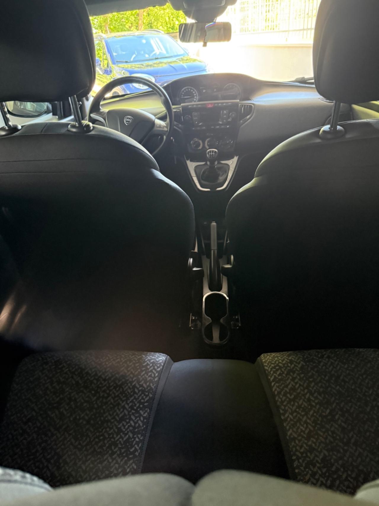 Lancia Ypsilon 1.0 FireFly 5 porte S&S Hybrid Ecochic Gold