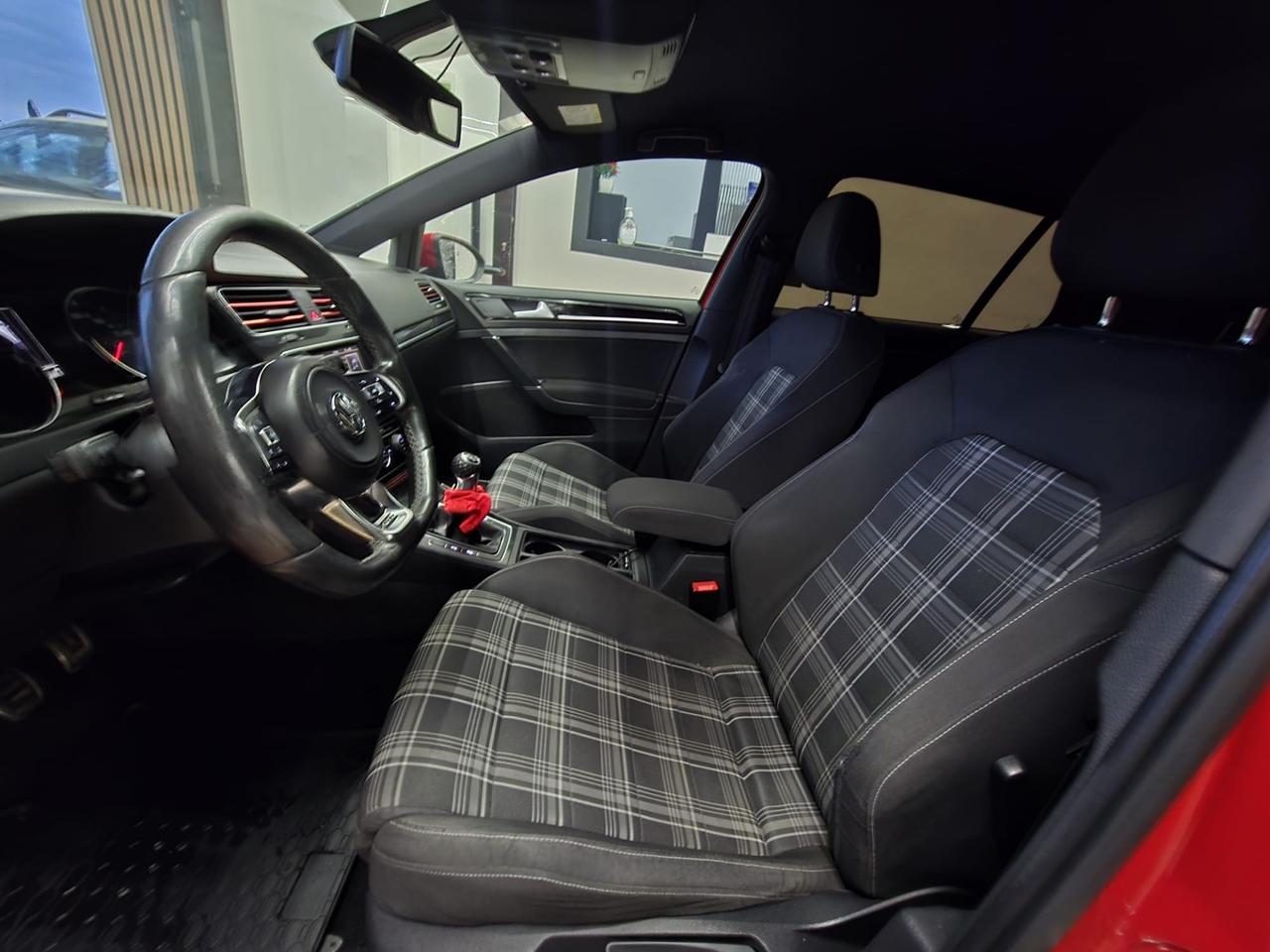 Volkswagen Golf GTD 2.0 TDI 5p. BlueMotion Technology