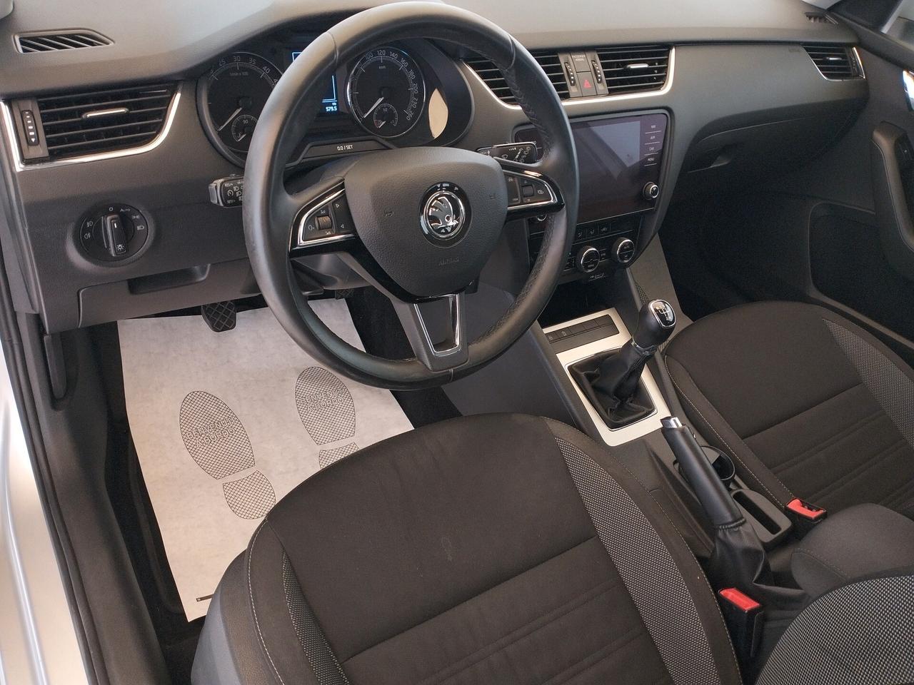 Skoda Octavia 1.6 TDI SCR 115 CV Wagon Executive - NEOPATENTATI
