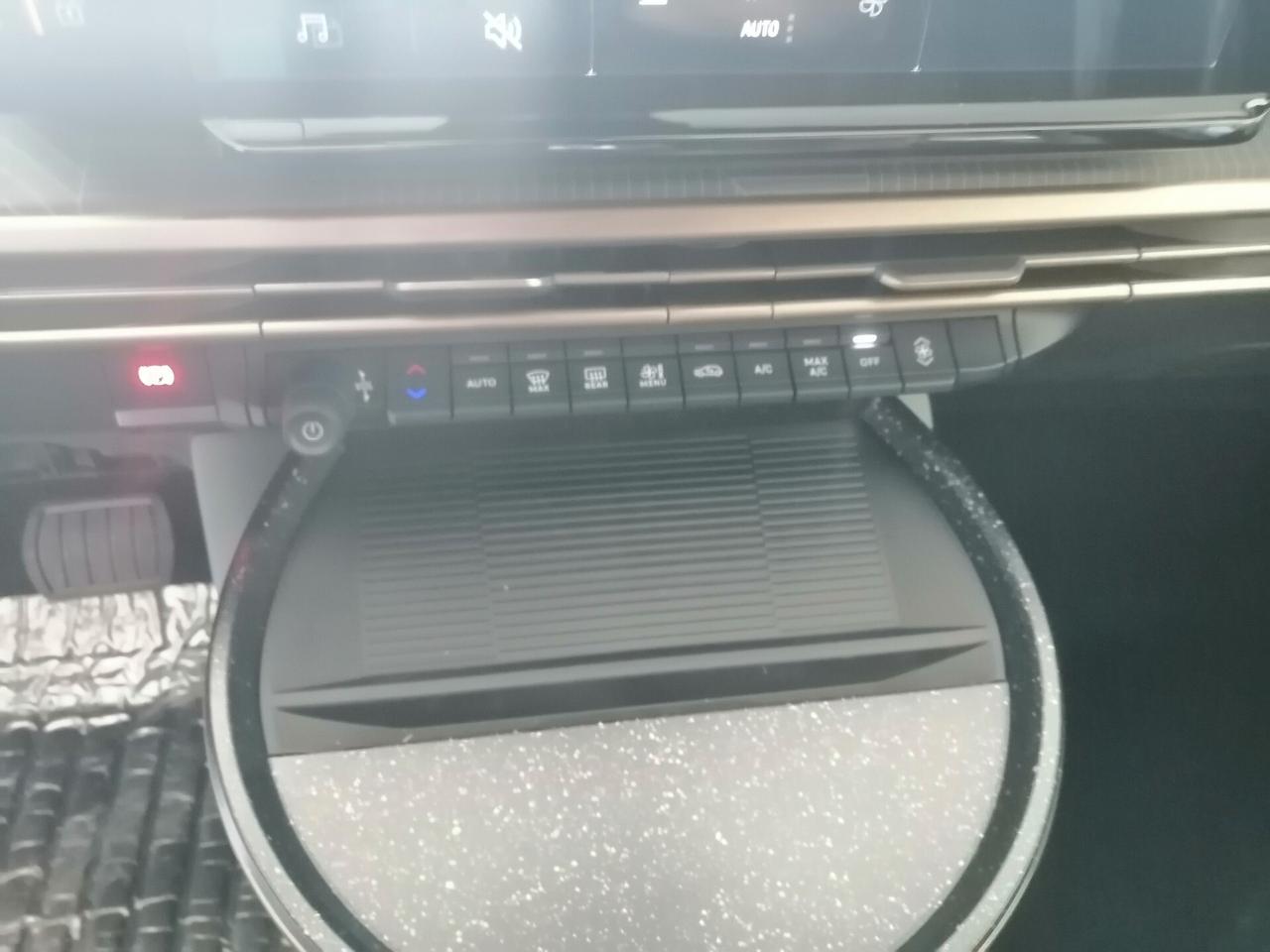 Lancia Ypsilon Hybrid e-DCT