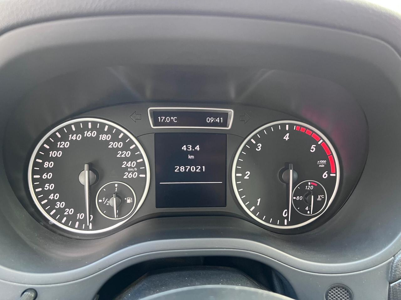 Mercedes-benz B 180 CDI BlueEFFICIENCY Executive