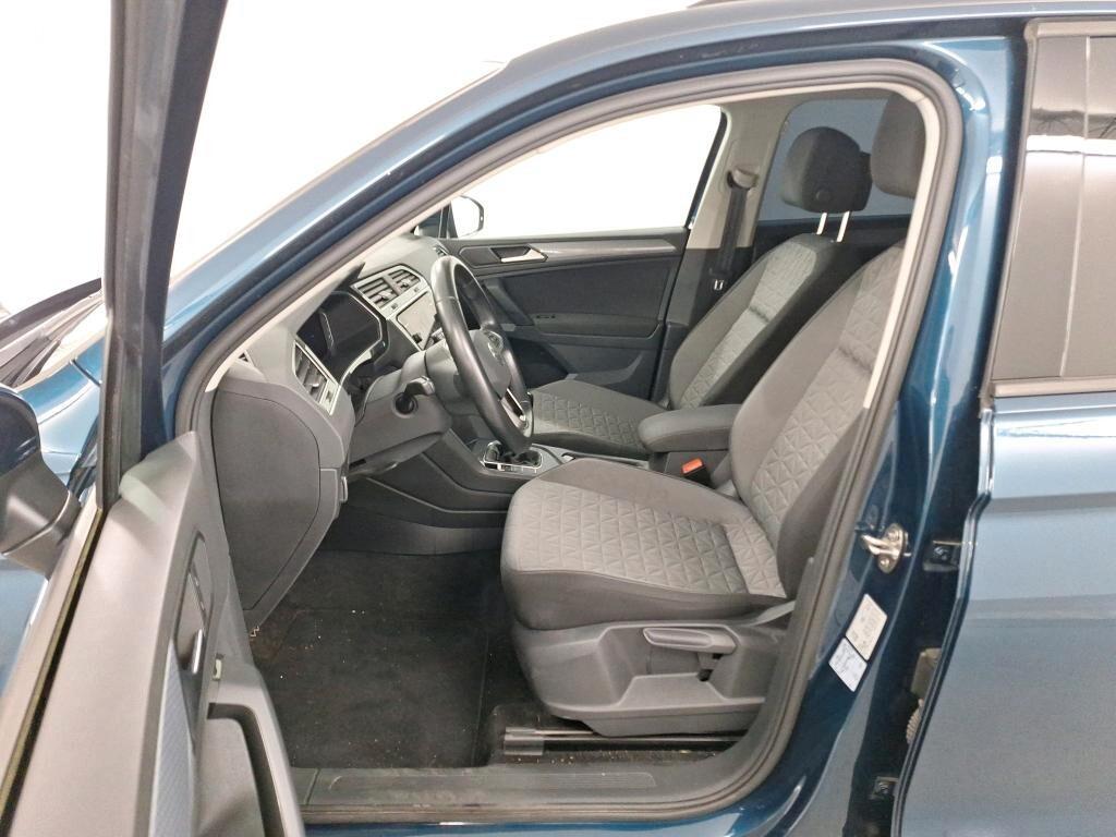 VOLKSWAGEN TIGUAN 2.0 TDI 122CV 6M. SCR LIFE ( FARI LED - DIGITAL COCKPIT - ADAPTIVE CRUISE - NAVI - APP CONNECT - PARK PILOT - TELECAMERA POST. )