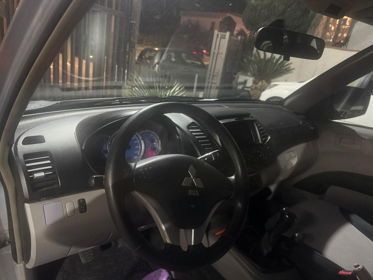 Mitsubishi L200 2.5 DI-D/136CV Single Cab - 2006