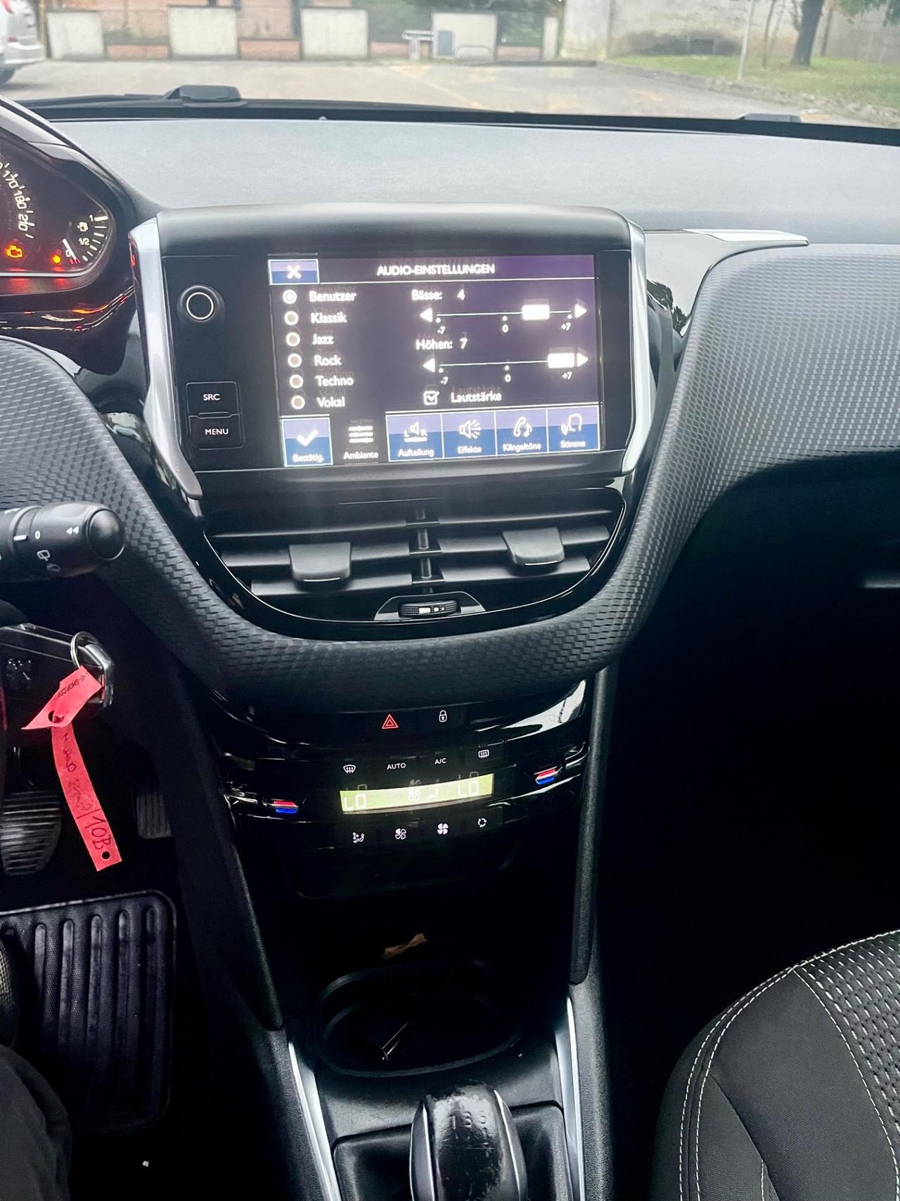 Peugeot 208 PureTech 82 5 porte Access