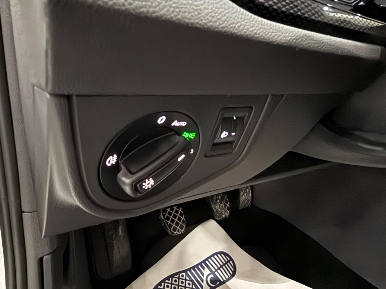 Volkswagen Taigo 1.0 TSI 95CV LIFE+FULL LED/CARPLAY2024