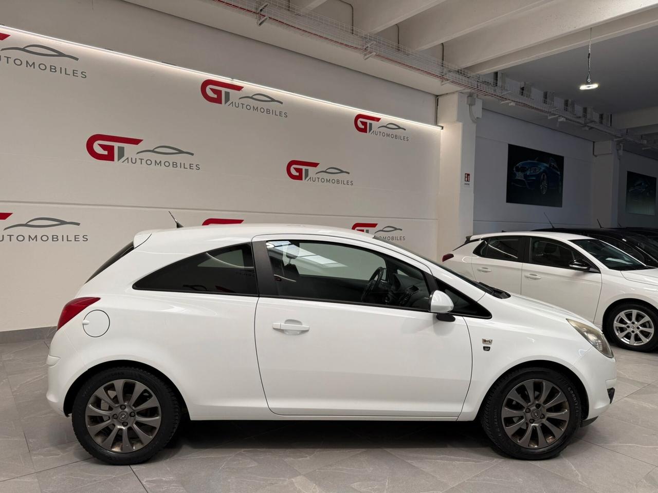 Opel Corsa 1.2 80CV 3 porte GPL-TECH Club