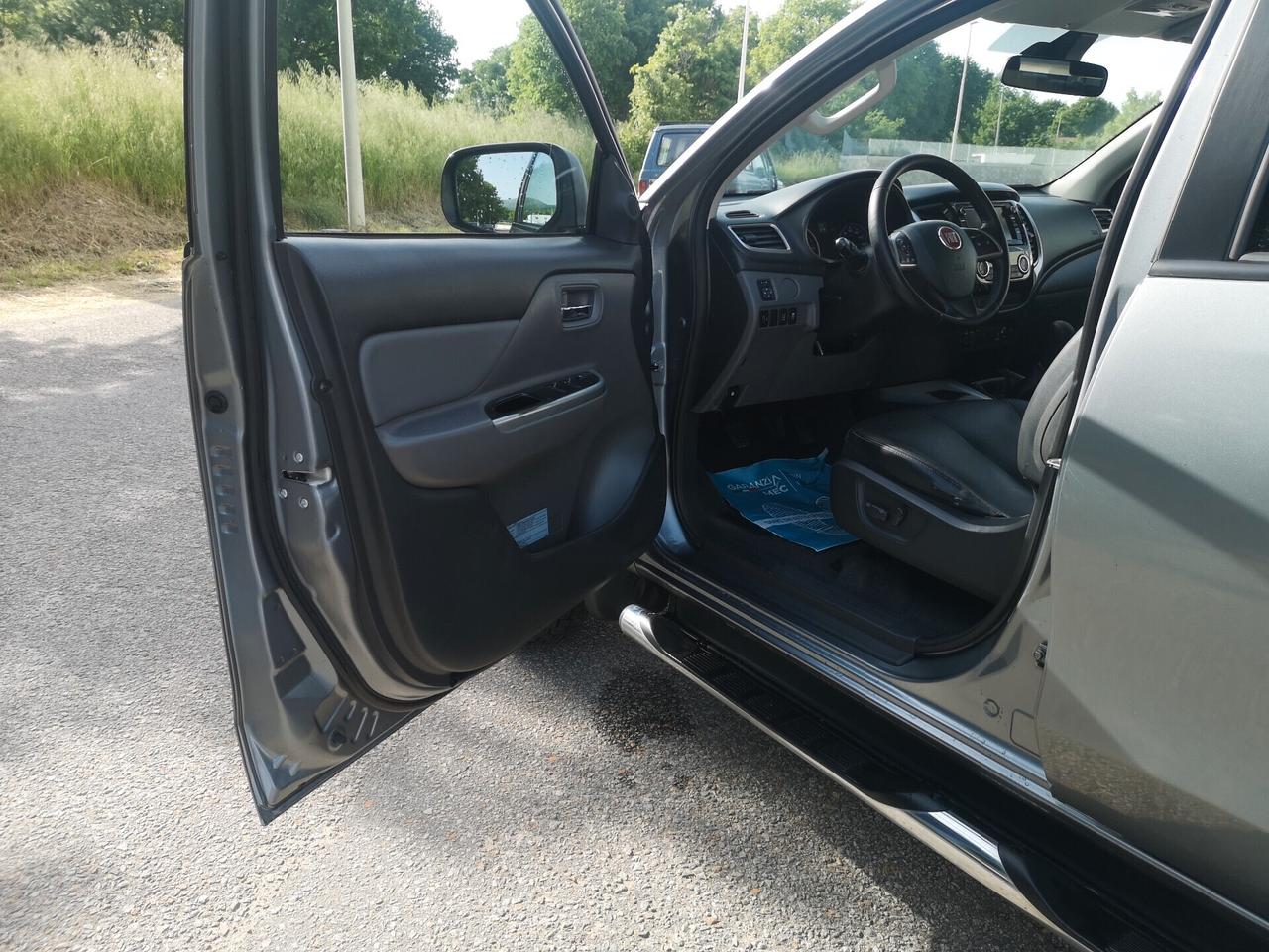 Mitsubishi L200 2.4 DI-D/181CV Double Cab Intense Hp Mivec SDA