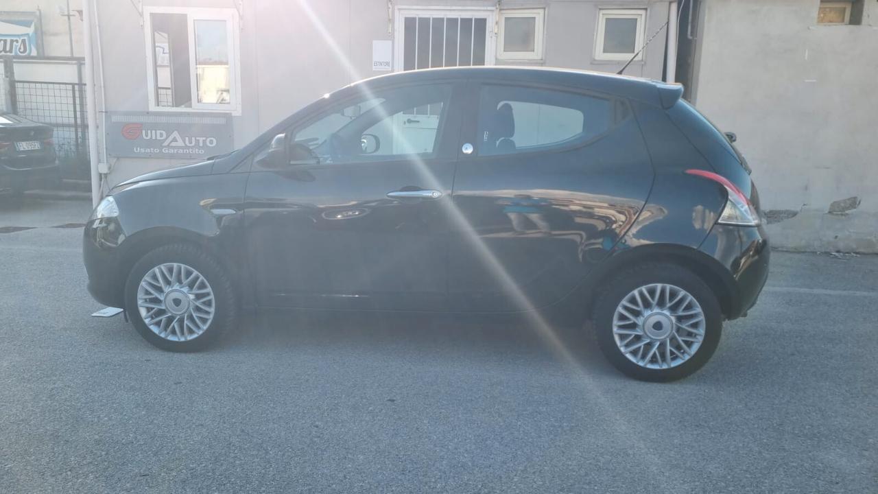 Lancia Ypsilon 1.2 69 CV 5 porte GPL Ecochic Gold