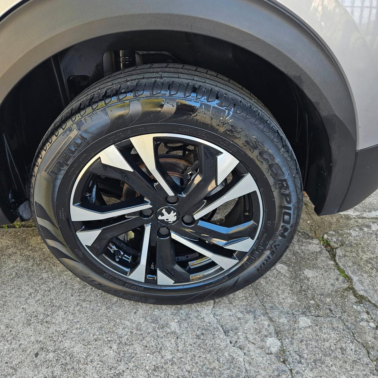 Peugeot 2008 BlueHDi 130cv EAT8 Allure 2021