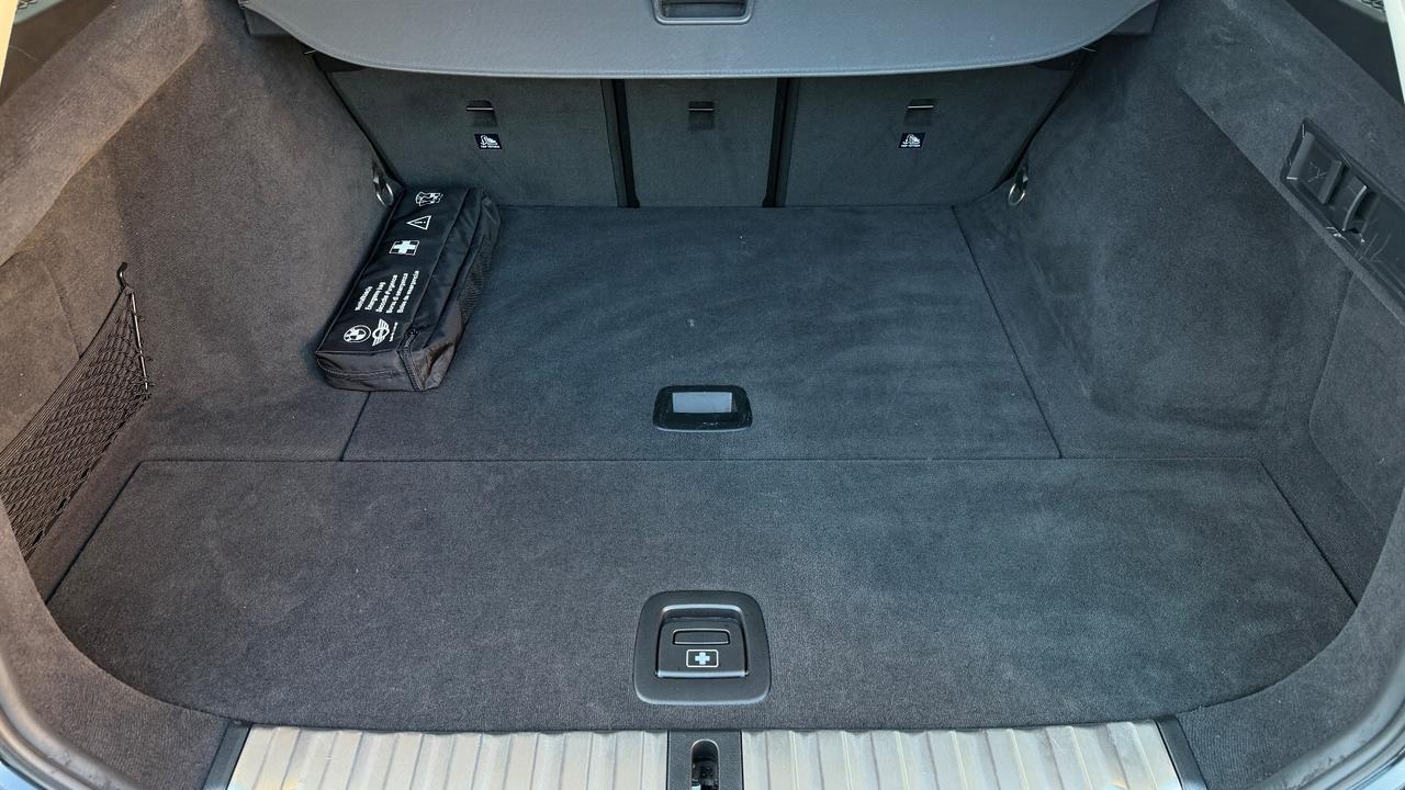 BMW 318D 48V TOURING ADVANTAGE 2.0 150CV - FARI FULL LED, VIRTUAL COCKPIT